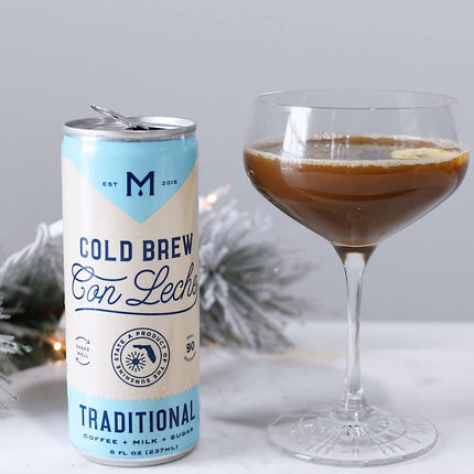 Café HECHO Tradicional Cold Brew Con Leche.